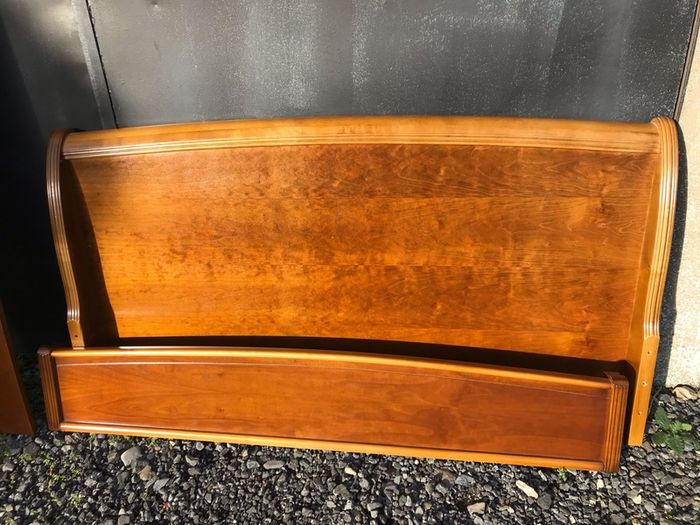 Sleigh Bed