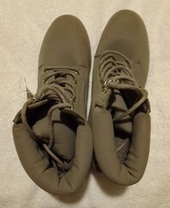 Boots Size: 7
