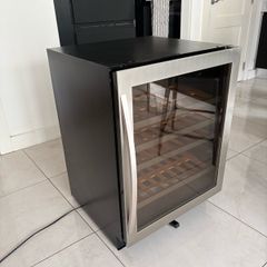 Caple WI6118 Wine Fridge