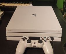 Ps4 Pro 1TB : Model CUH 7216B / Firmware 12.0