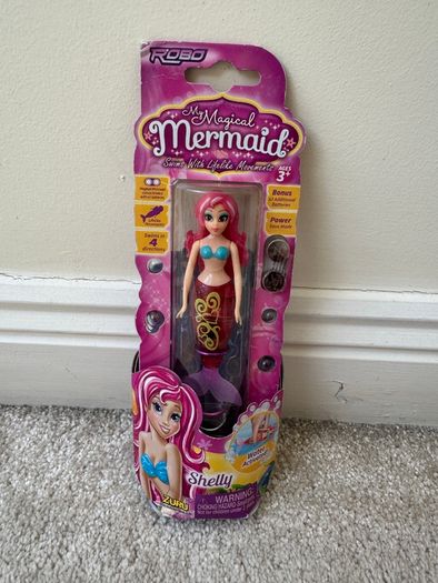 My Magical Mermaid Shelly Water Activated Doll Zuru new NEEDS NEW  BATTERIES Please see photos