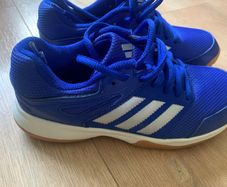 Boys Adidas trainers size 3.5