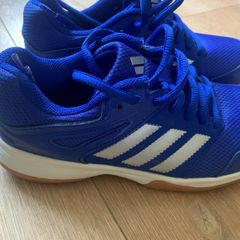 Boys Adidas trainers size 3.5