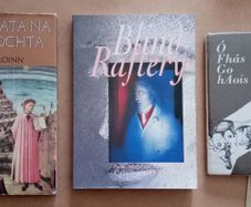 Three Criostoir O Floinn Irish Books