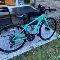 Giant Liv Thrive 3 Women Hybrid Bike