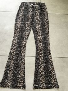 Ladies Stradivarius bootleg Leggings. Size xl.