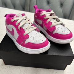 girls Jordan runners