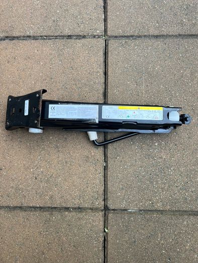 Audi A6 C7 Car Jack