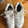 Yonex badminton shoes Image 2