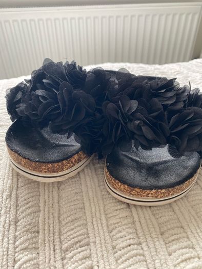 Perfect condition size UK 3