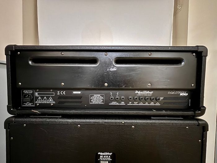 Hughes & Kettner Matrix 100 Half Stack, SC412A 4x12 Cab + Footswitch