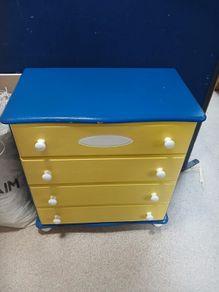 chest of drawers childs free