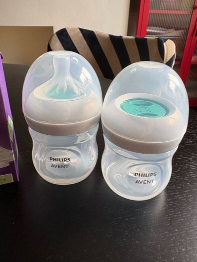 Philips Avent Glass + Phillips anti-colic  Natural Response Baby Bottles