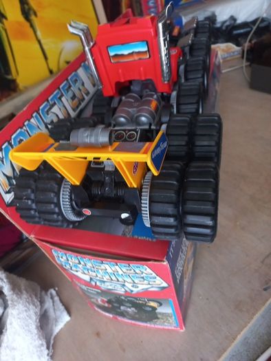 Vintage 80s Monster Machine 16-16 Tomy works great with box