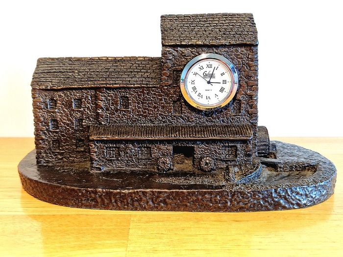 Rynhart Bronze Collectables Clock