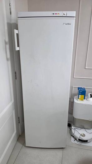 Upright Freezers