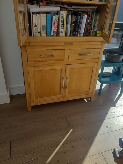 oak cabinet / dresser / display unit / book shelf
