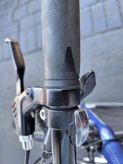 Carerra Gryphon Flatbar Road Bike In Excellent Condition. No Offers