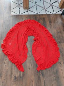 Rouge - red scarf
