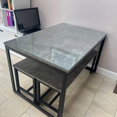 table and chairs
