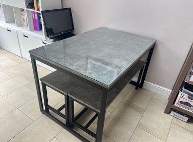 table and chairs
