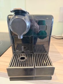 Nespresso De'Longhi Latissima - Just Descaled - Works with Aldi / Lidl Capsules - Galway/Mayo