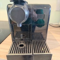 Nespresso De'Longhi Latissima - Just Descaled - Works with Aldi / Lidl Capsules - Galway/Mayo