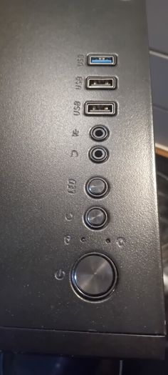 pc case and 3x fan