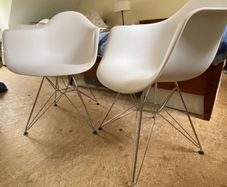 Snazzy white office or waiting room chairs - set of 6