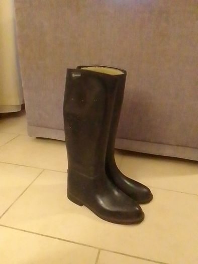Horse riding boots