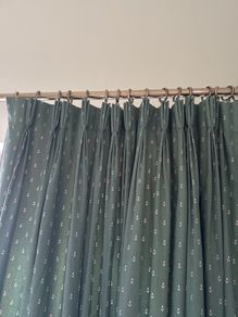 Curtain