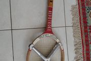 Vintage Tennis Racket Montana Redstroke includes a metal Zephyr maintenance cross for reinforcement 1970s