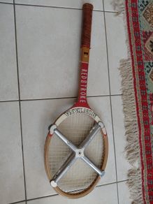 Vintage Tennis Racket Montana Redstroke includes a metal Zephyr maintenance cross for reinforcement 1970s