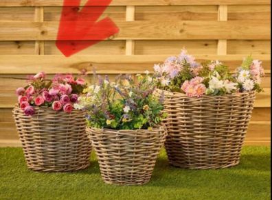 Indoor/outdoor New Medium Basket Pot