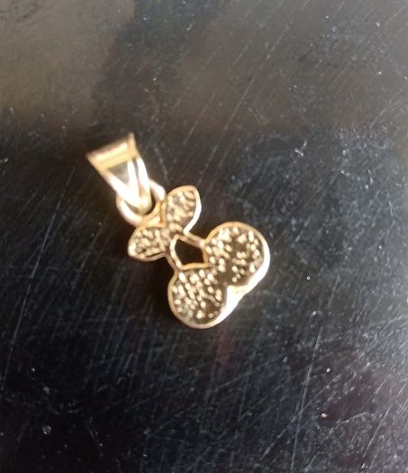 14ct solid gold cherry pendant