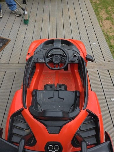 Electric toy car