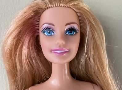 Vintage 1999 Barbie Doll