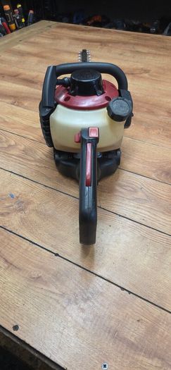 Hedge trimmer mountfield