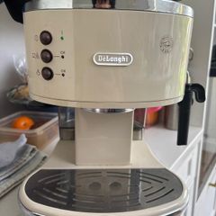 De'Longhi Vintage Icona Coffee machine