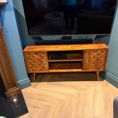 Corner TV Unit