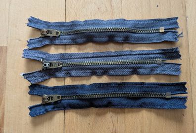 Zips