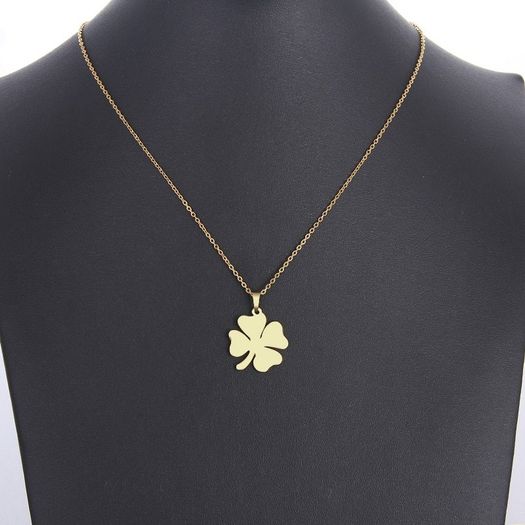 Jewelery with a clover