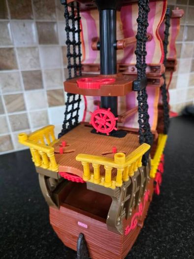 fisher price pirate boat
