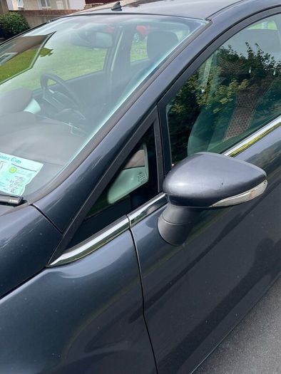 2010 1.25L Ford Fiesta Titanium BLUETOOTH