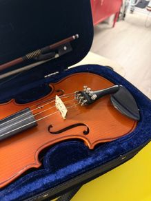 Deluxe Student 1/4 Violin Charles Byrne