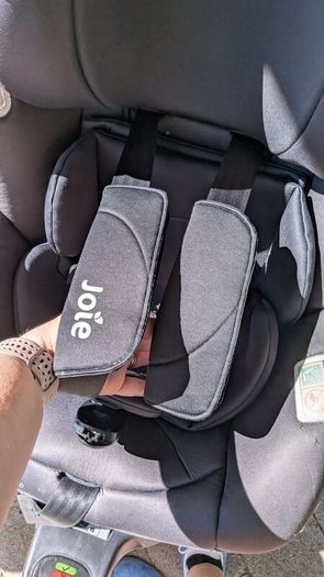 x2 infant / toddler car seas - Joie i-spin 360 & Maxi Cosi TOBI