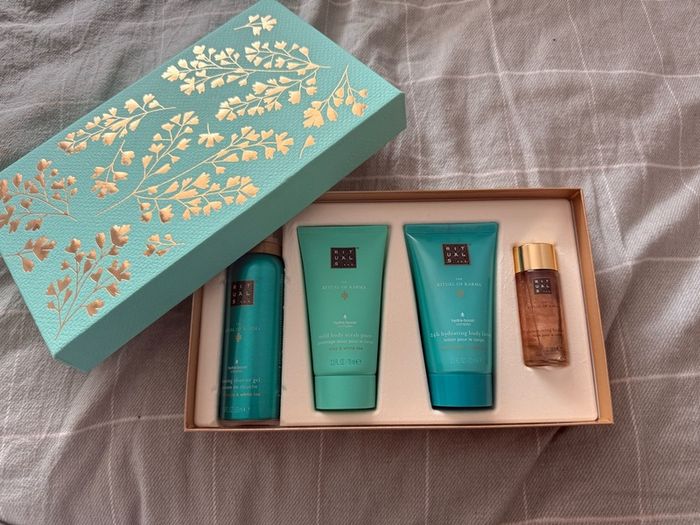 Ritual of Karma Gift set
