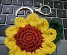 Crochet sunflower