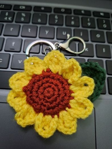 Crocheted sunflower keyring