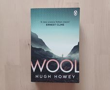 Wool by Hugh Howey (Science Fiction Paperback 2023)